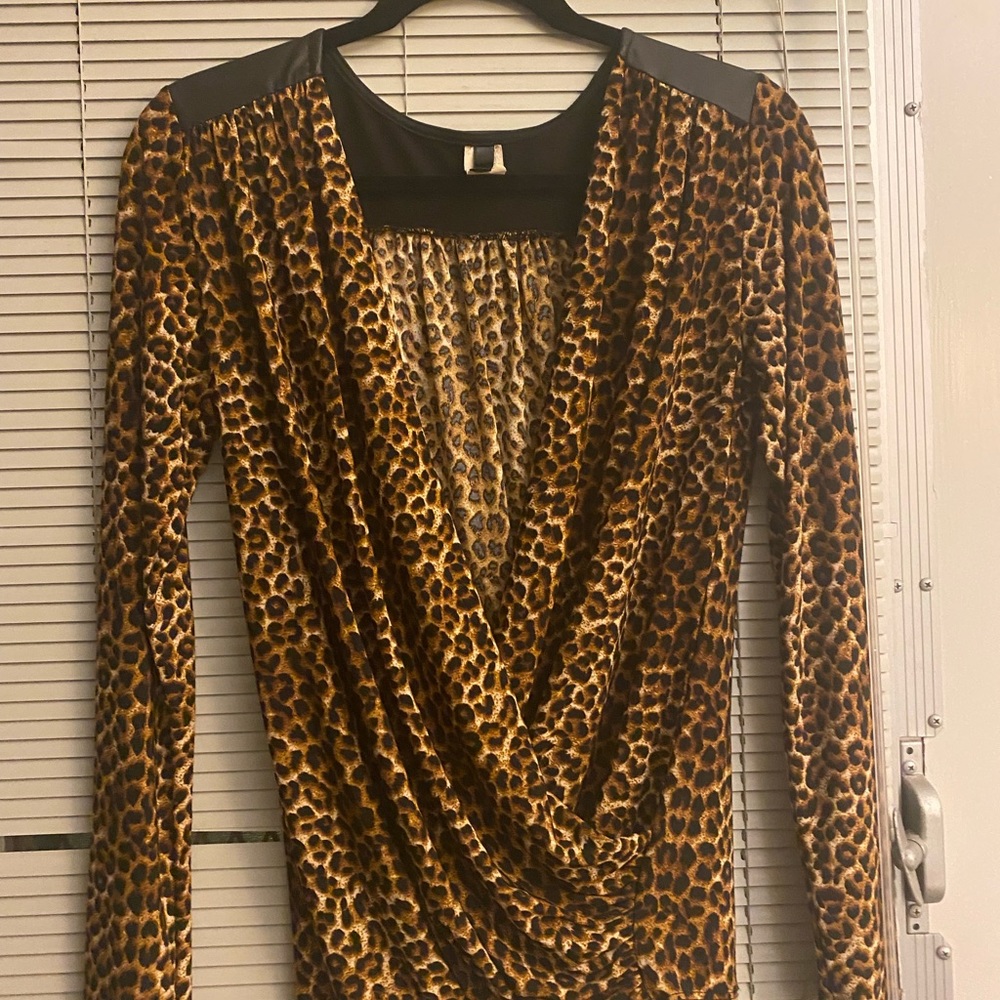 Perfect for the Fall. J USA cross over top